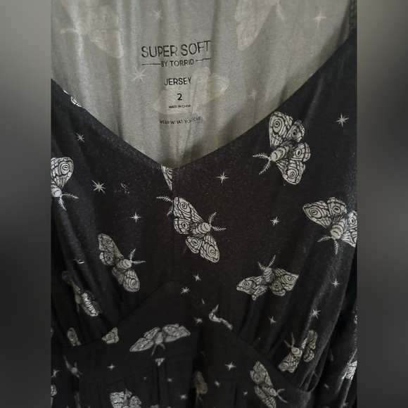 Dress - Picture 2 of 4